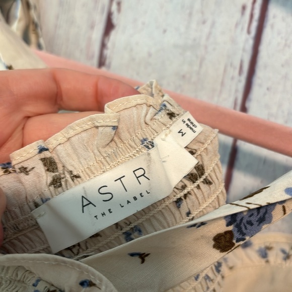 NWOT ASTR the Label Floral Bodice Tank - Picture 4 of 5